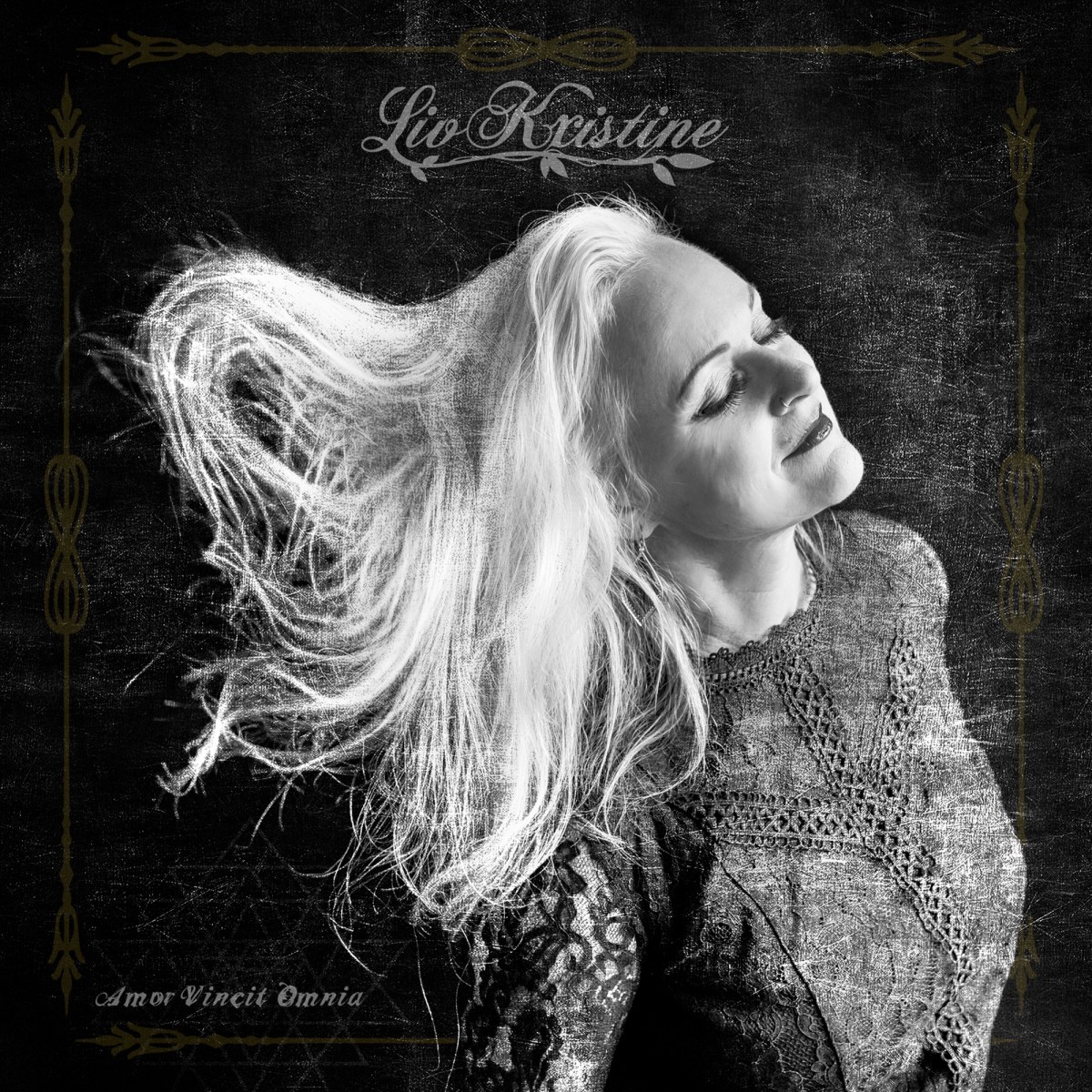KNAC.COM Exclusive: Interview with LIV&nbsp;KRISTINE